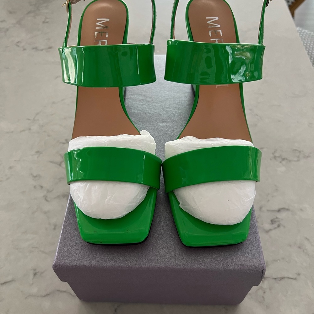 Merrori Open Toe Patent Wedge - Picture 2 of 4